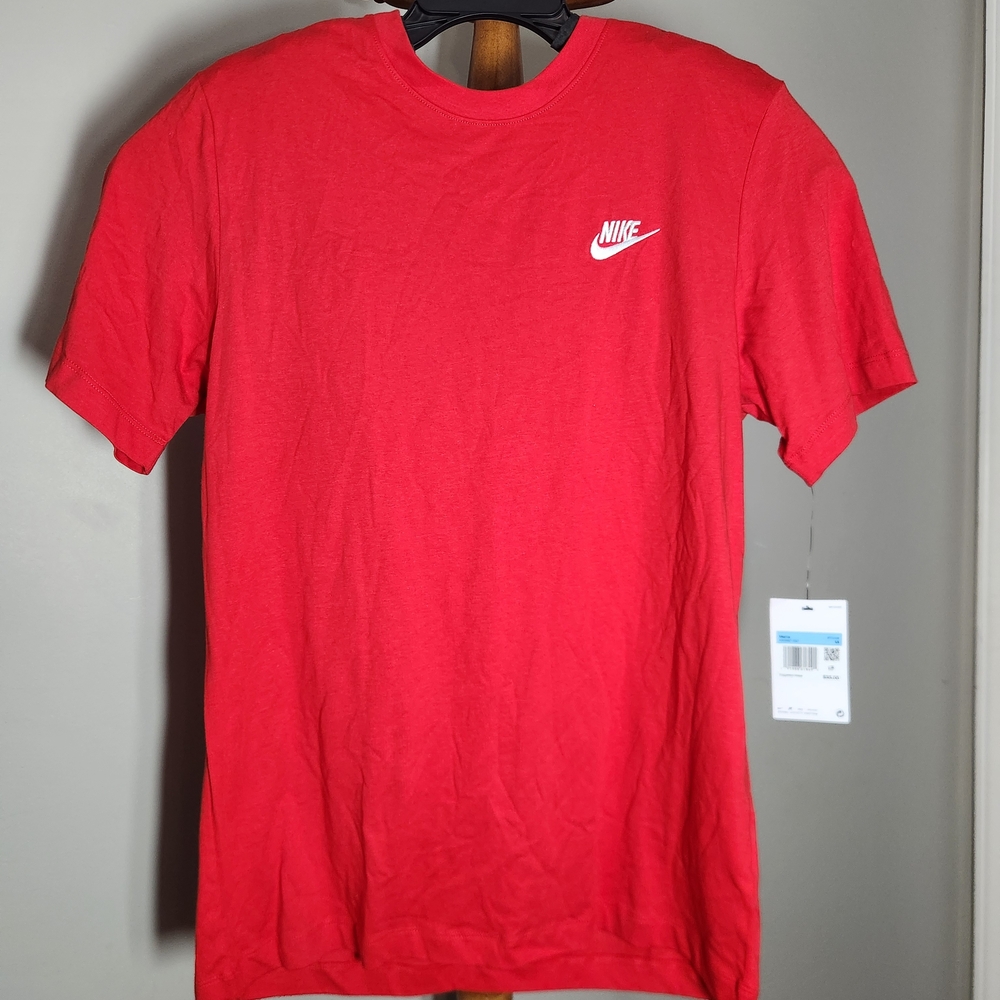 Nike Men’s Red “The Nike Tee” NWT Size Medium